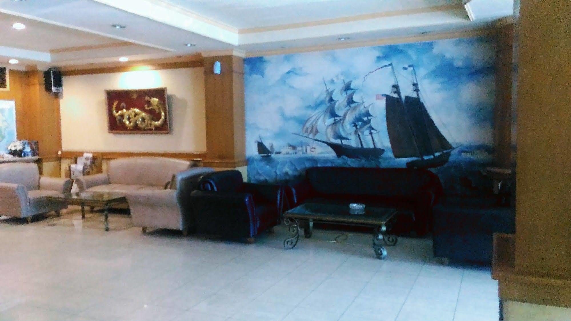 Buana Lestari Hotel Balikpapan  Extérieur photo