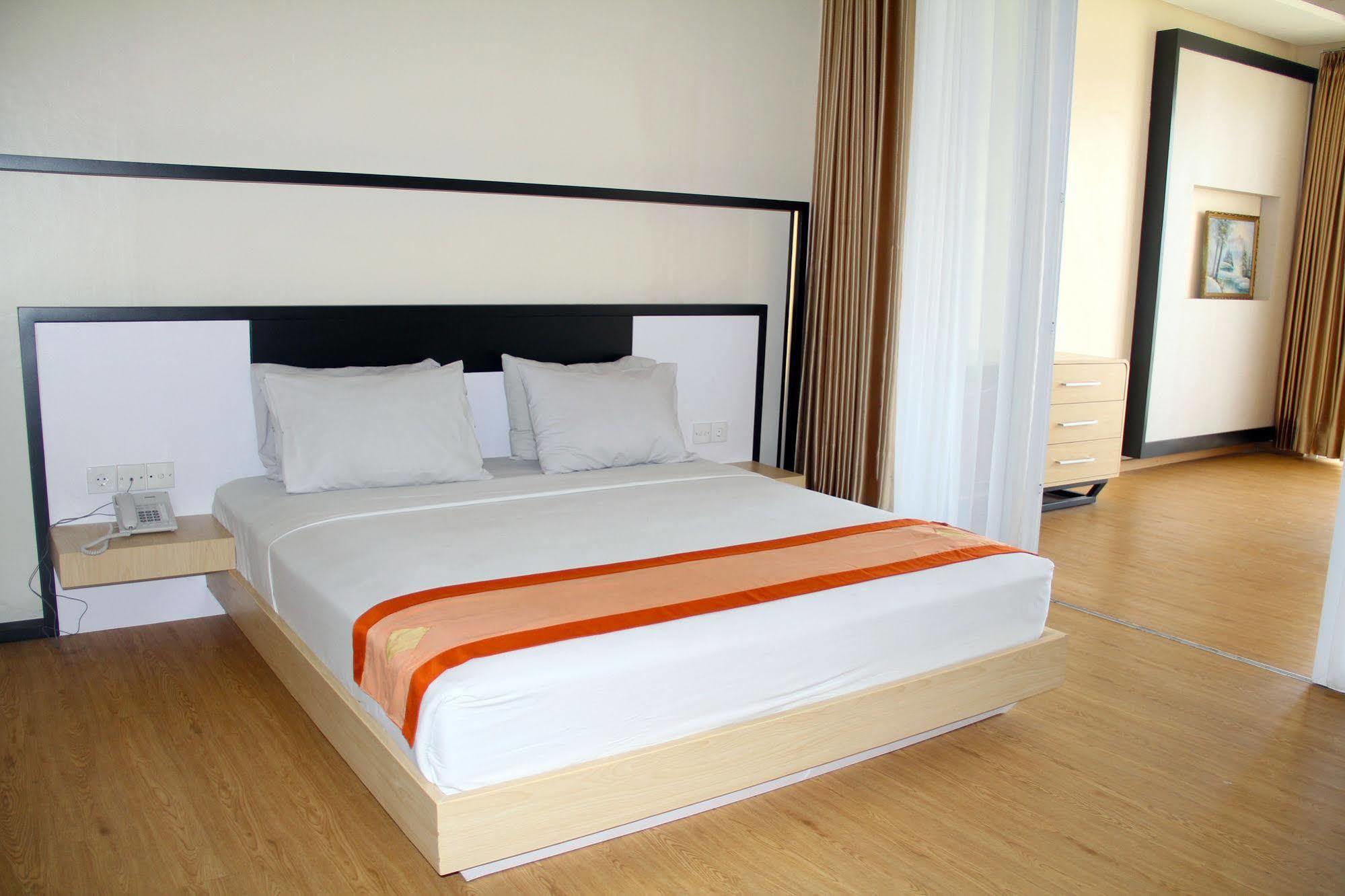 Buana Lestari Hotel Balikpapan  Extérieur photo